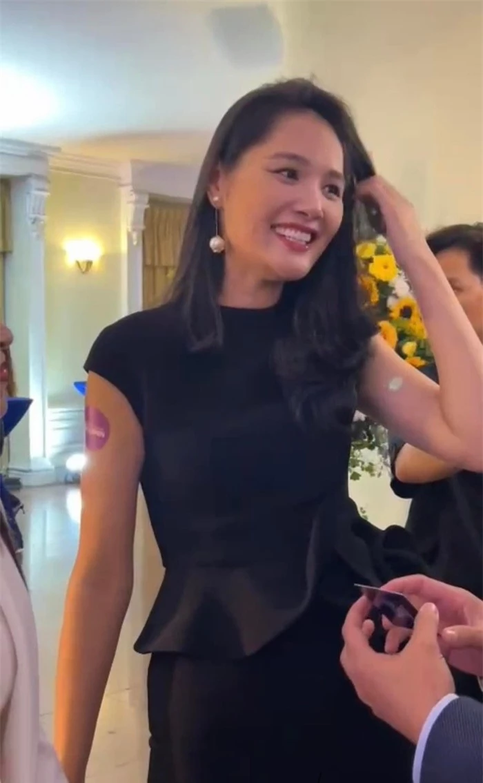 Nhan sắc của Hoa hậu đẹp nhất Châu Á sau 13 năm qua ống kính camera thường