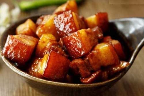 Kho thịt theo cách này thơm ngon mềm tan trong miệng, cả nhà ăn hết nồi cơm