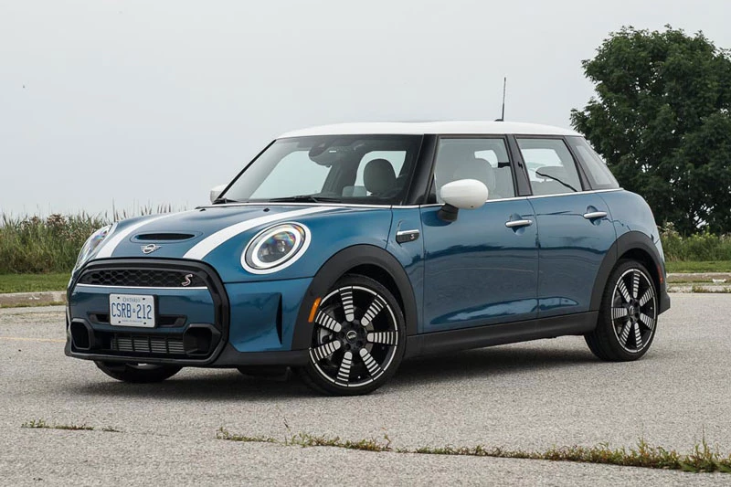 3. MINI Cooper S (lượng người dùng bình chọn: 95,48%).