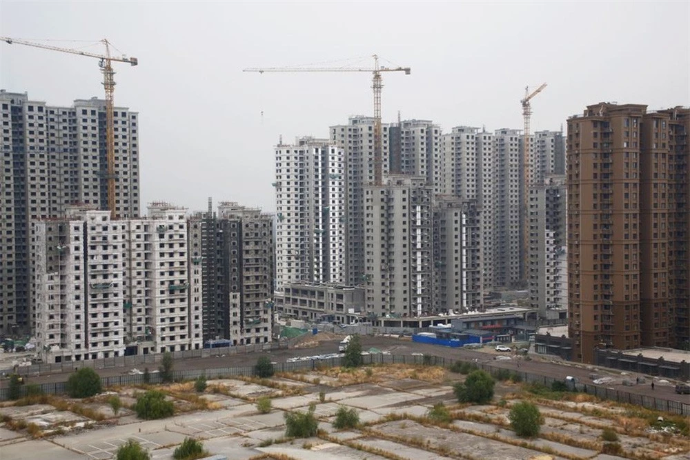 Doanh số bất động sản Trung Quốc có thể giảm hơn thời khủng hoảng tài chính - Ảnh 1.