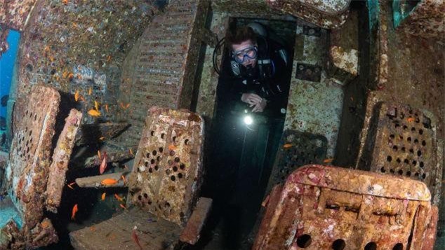 Xác máy bay dưới đáy Biển Đỏ trở thành điểm hút khách ảnh 2