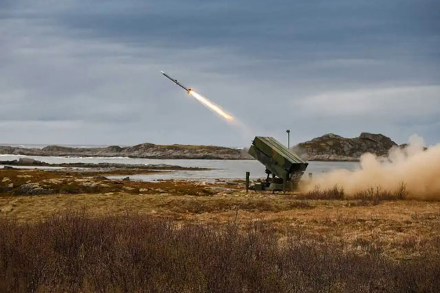 Tên lửa phòng không NASAMS rời bệ phóng. Ảnh: Kongsberg Defense and Aerospace.