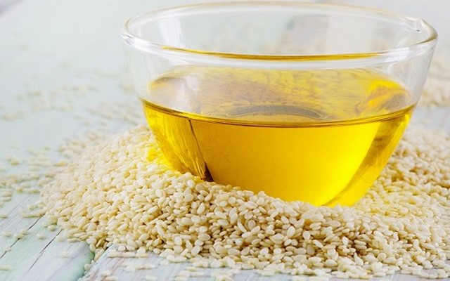 5 lợi ích khi bạn làm đẹp bằng dầu mè