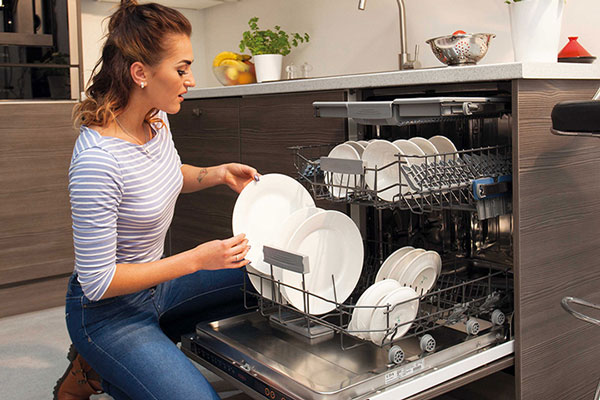 Hiểu lầm tai hại khi dùng máy rửa bát nhiều người mắc phải