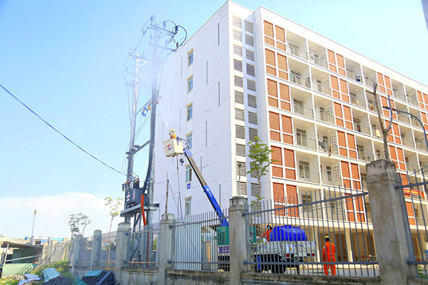 Điện lực Đà Nẵng: Sử dụng nhiều giải pháp thi công không gây mất điện mùa nắng nóng