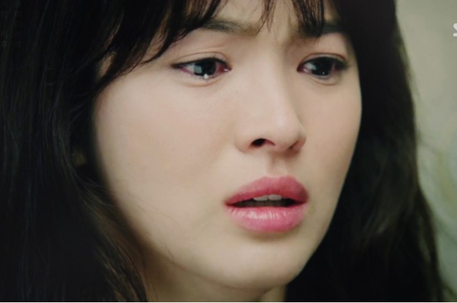 Lấy chồng kém mình gần chục tuổi, đêm tân hôn tôi ngồi cắn gối ấm ức phát khóc