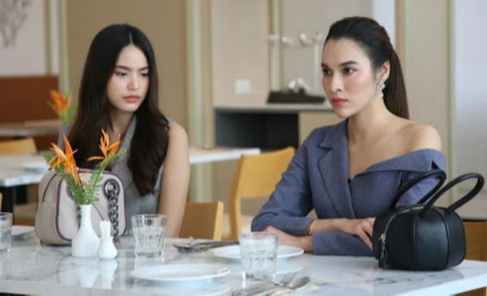 Vợ cũ của chồng tìm đến tận nhà khiêu khích, không ngờ bị mẹ chồng tôi "ra chiêu" nên chạy vội