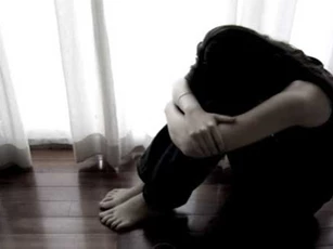 Ngày nào chồng cũng pha nước cam cho tôi uống, chết đứng khi phát hiện sự thật kinh hoàng đằng sau hành động ấy
