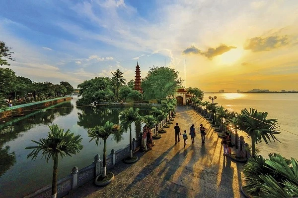 Ha Noi intensifies efforts to attract more foreign tourists.