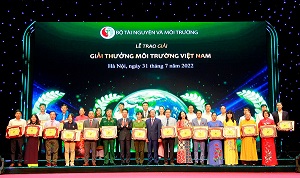 Trao Gi&#x1EA3;i th&#x1B0;&#x1EDF;ng M&#xF4;i tr&#x1B0;&#x1EDD;ng Vi&#x1EC7;t Nam n&#x103;m 2021 v&#xE0; Gi&#x1EA3;i th&#x1B0;&#x1EDF;ng B&#xE1;o ch&#xED; T&#xE0;i nguy&#xEA;n v&#xE0; m&#xF4;i tr&#x1B0;&#x1EDD;ng l&#x1EA7;n th&#x1EE9; VI