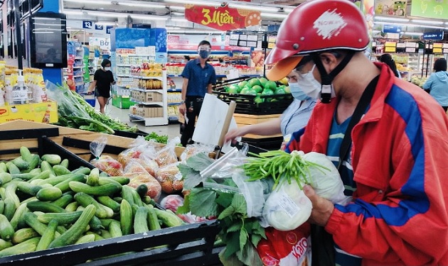 Thủ tướng: Tăng cường kiểm soát giá hàng hóa, dịch vụ sau khi giá xăng dầu giảm mạnh 