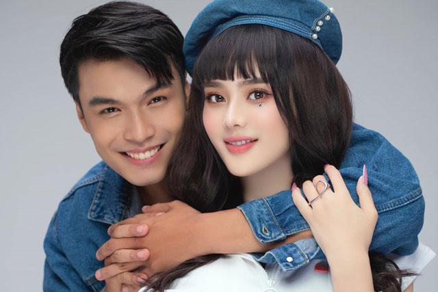 Lâm Khánh Chi bất ngờ tung ảnh thân mật bên một người đàn ông sau ồn ào ly hôn chồng trẻ