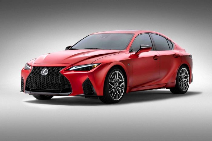 Chi tiết Lexus IS 500 F Sport Performance, công suất 475 mã lực