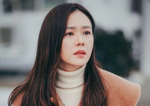 Tưởng vớ "khách sộp" mua quà khủng ngày lễ, tôi đứng tim khi phát hiện mình tiếp tay cho cậu em chồng ngoại tình với... "máy bay"