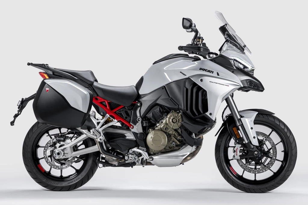 Ducati Multistrada V4 S 2022.