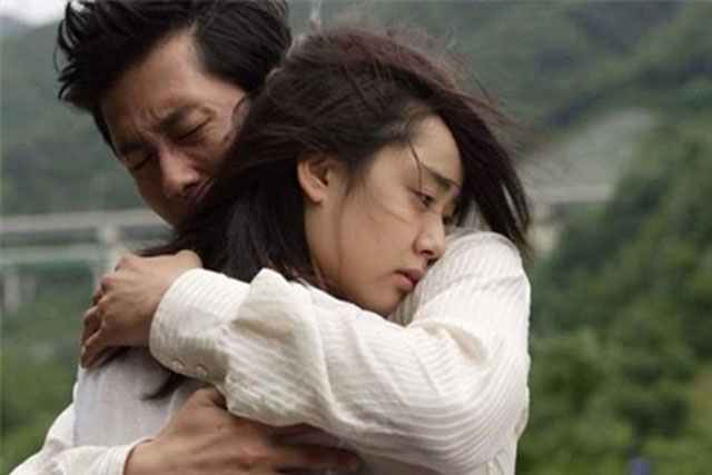 Phát hiện chồng ngoại tình, nợ nần mấy trăm triệu, người vợ giải quyết trọn vẹn đáng thán phục, đặc biệt nhất là lời mẹ chồng gửi con dâu