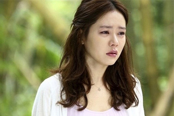 Cưới về 4 năm mới có bầu, ngày tôi đi đẻ, nghe lời mẹ chồng nói với bác sĩ mà tôi ứa nước mắt