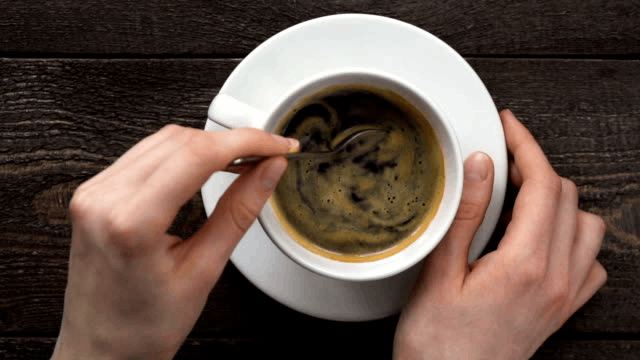 Strange pentagon is the best shape for mixing two liquids together