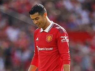 HLV Ten Hag cho Ronaldo ngồi dự bị ở vòng 1 Premier League 2022/23