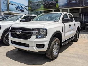Ford Ranger 2022 lộ diện trước thềm ra mắt Việt Nam, bản tiêu chuẩn nhưng cũng rất 'xịn sò'