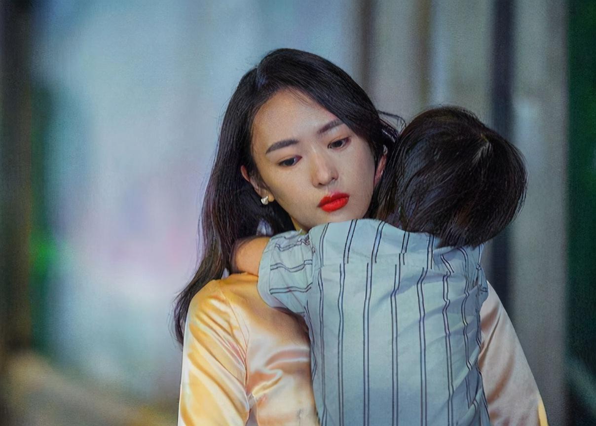 Nghi vợ ngoại tình vì không cùng nhóm máu với con, chồng sững sờ khi xét nghiệm ADN