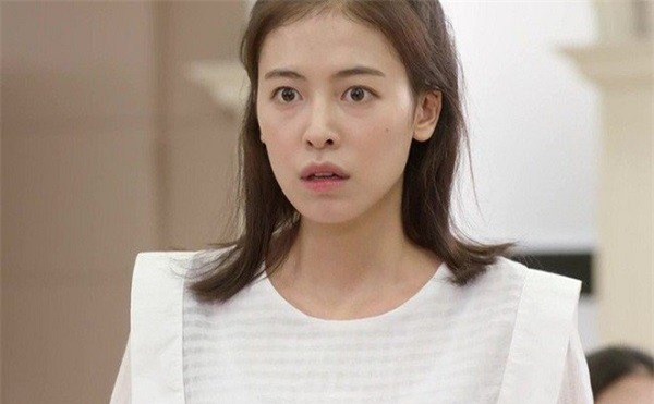 Ngồi nghe bố mẹ chồng chia tài sản, tôi sợ hãi run rẩy mà không dám thú nhận sự thật phũ phàng