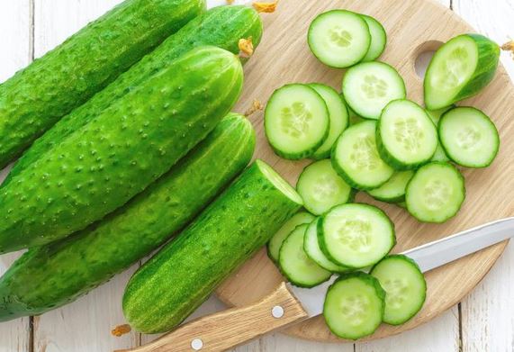 Những người cần hạn chế ăn dưa chuột