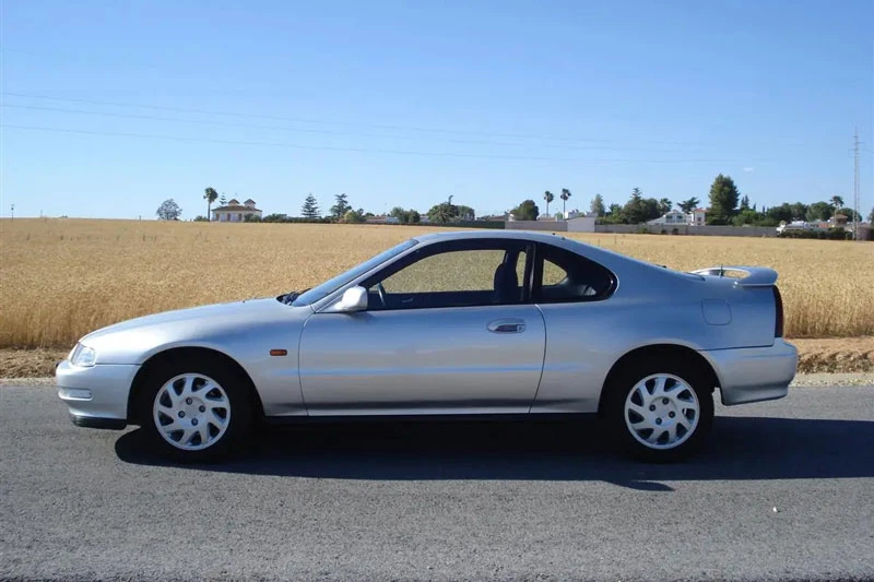 9. Honda Prelude VTEC (vận tốc tối đa: 229 km/h).