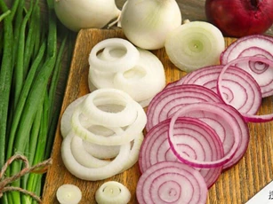 Mua hành tây nên chọn loại màu trắng hay màu tím thì ngon và nhiều chất dinh dưỡng hơn?