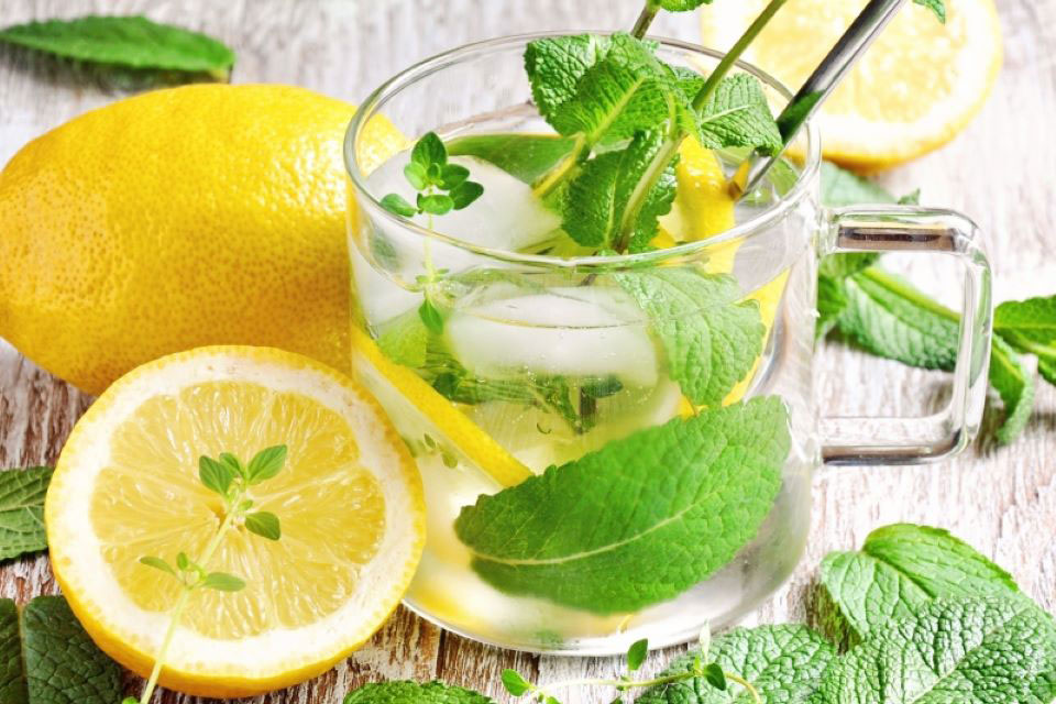 5 loại trà tốt cho người bị đau dạ dày