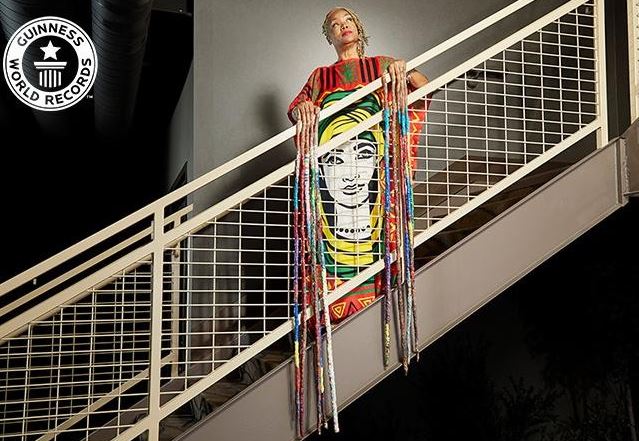 Người phụ nữ lập kỷ lục thế giới với bộ móng tay dài hơn 13m