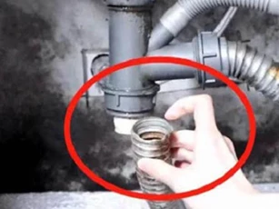 Đường ống nước bị tắc cứng, làm cách này giải quyết dễ dàng, không cần gọi thợ cho tốn kém