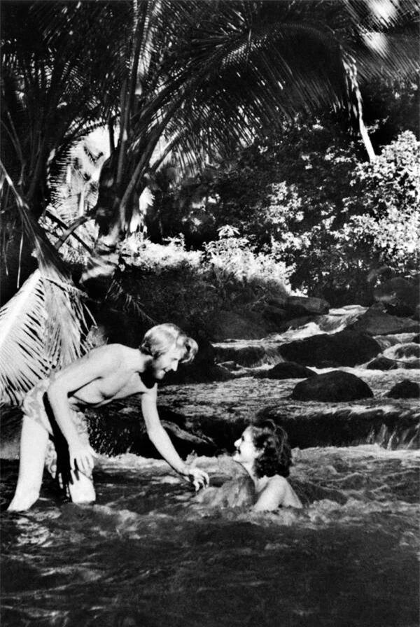 Thor Heyerdahl với người vợ đầu tiên, Liv Coucheron Torp, trong thời gian họ ở Polynesia thuộc Pháp. Ảnh: Rex.