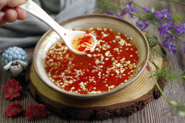 Pha nước chấm muốn tỏi ớt nổi lên, nhớ kỹ 3 mẹo này