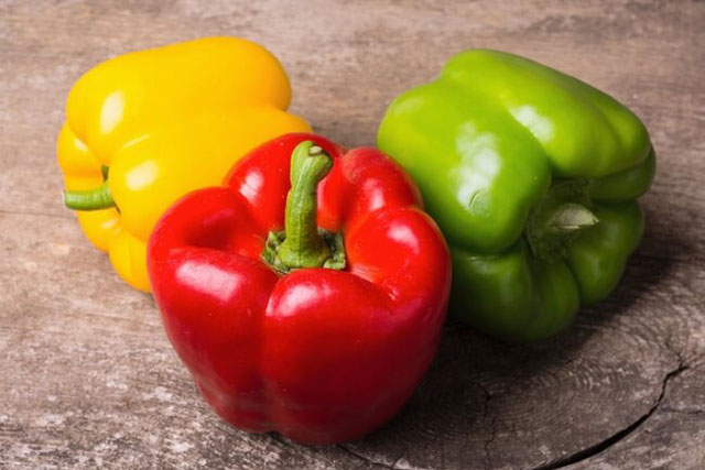 Vì sao ớt chuông xanh rẻ hơn ớt chuông đỏ và vàng? Loại nào mới là tốt nhất?