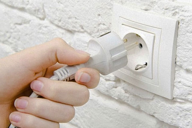 Có cần rút phích cắm máy giặt sau khi sử dụng: Nhiều người dùng chục năm vẫn làm sai