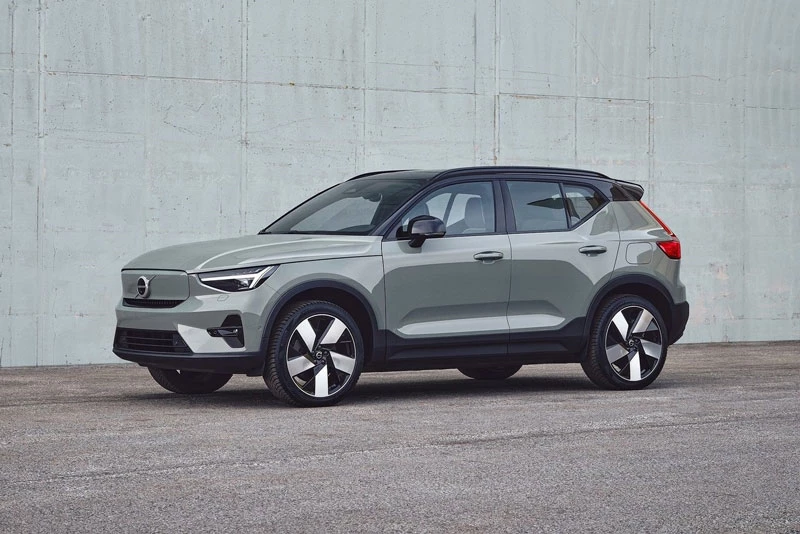 2. Volvo XC40 Recharge.