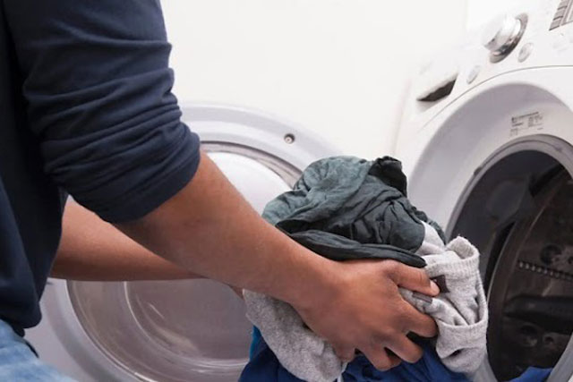 Chủ tiệm giặt ủi 20 năm tiết lộ lý do vì sao đồ giặt ở nhà không thơm lâu như giặt ở tiệm