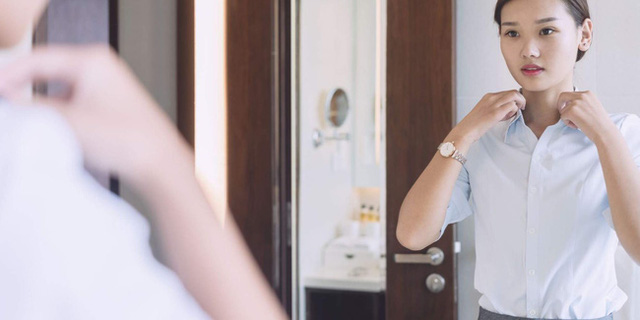 Vừa được thăng chức ít ngày thì cậu đồng nghiệp đã đưa tôi một tờ giấy kèm đề nghị gây sốc