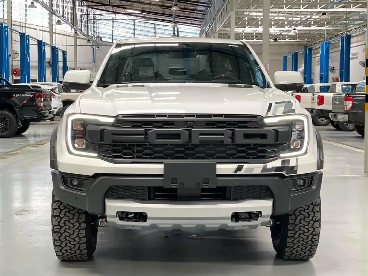 ford-ranger-raptor-2022-2-7788