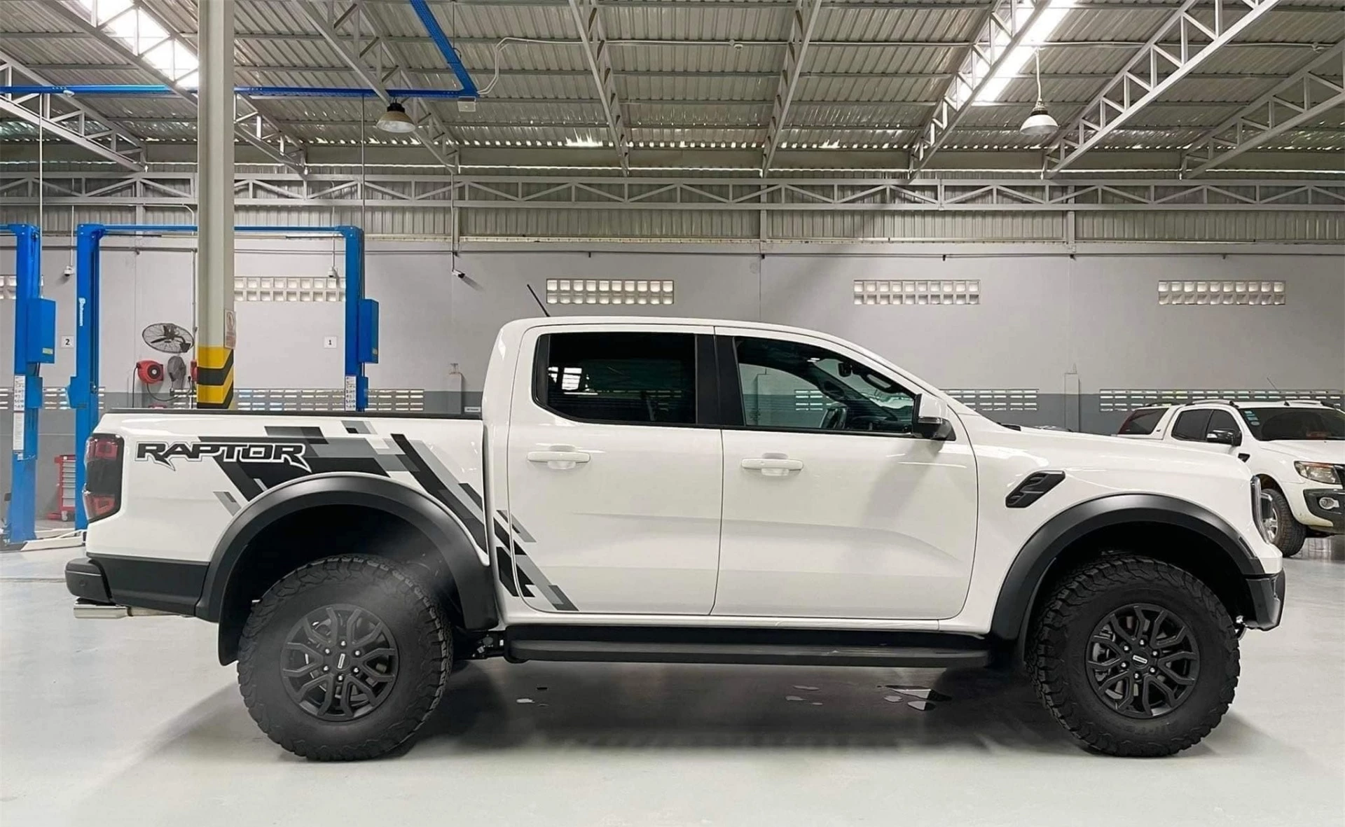 ford-ranger-raptor-2022-11-8582