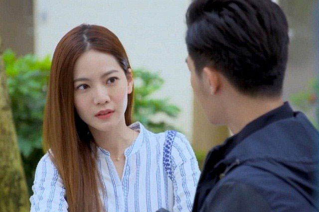 Nửa đêm về nhà thấy con nằm khóc khản cổ, tôi bủn bủn nhìn việc vợ đang làm dưới bếp