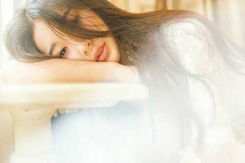 Tôi đã ngã quỵ ngay tại chỗ khi cánh cửa khách sạn mở ra vì nhìn cảnh tượng chồng đang làm chuyện 'tày trời'