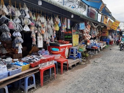 Vĩnh Long: Doanh nghiệp “hô biến” chợ cá thành ki-ốt cho thuê 