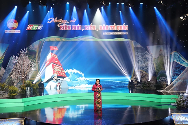 Bà Trần Kim Yến – Ủy viên ban Thường vụ Thành ủy, Chủ tịch Ủy ban MTTQ Việt Nam TP.Hồ Chí Minh phát biểu ý nghĩa của chương trình.