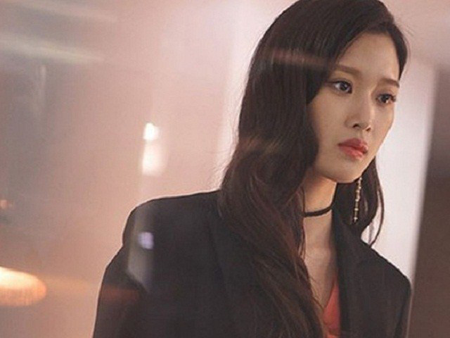 Trong lúc nguy kịch, chồng giao cho tôi mảnh đất 3 tỷ kèm một yêu cầu khiến tôi muốn ngất lịm