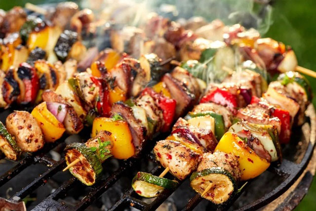 3 cách ăn đồ nướng đúng đắn nhất, giúp hạn chế nạp chất gây ung thư, team thích ăn đồ nướng nên ghi nhớ