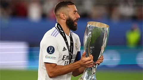 HLV Ancelotti ủng hộ Benzema giành Quả bóng vàng