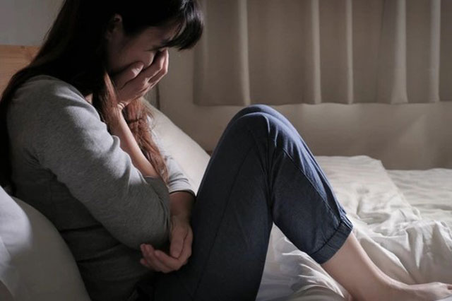 Mỗi tháng chồng mang về 50 triệu nói đi gửi tiết kiệm, tôi hí hửng tưởng anh tài giỏi, nào ngờ nguồn gốc số tiền lại khiến tôi chao đảo