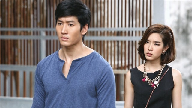 Mẹ chồng sửa nhà, tôi ủng hộ ngay 100 triệu, cứ tưởng chồng sẽ tự hào, ai ngờ anh quăng nát bộ ấm chén rồi đòi ly hôn